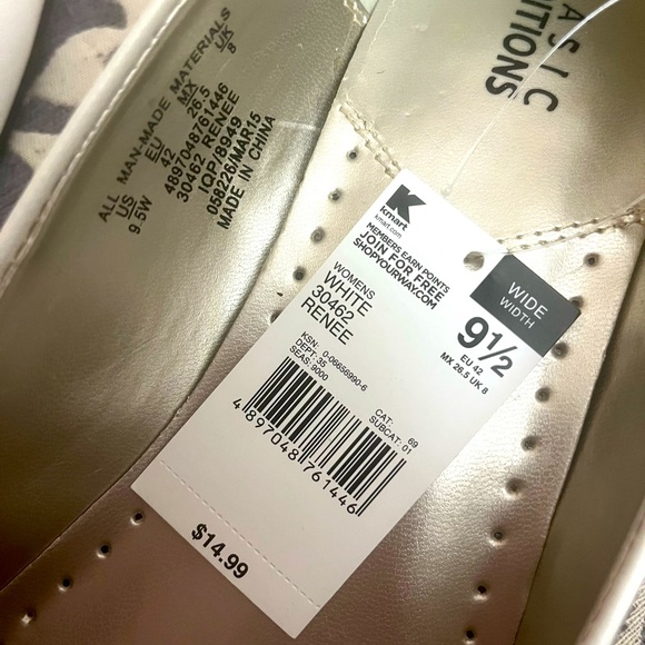 Basic Edition women’s low heel white pumps (Size 9.5 Wide) - Picture 3 of 6